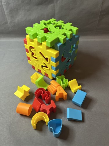Toddler Shape Sorter Puzzle Cube – 6 Sides, 15 Pieces, Colorful Educational Toy