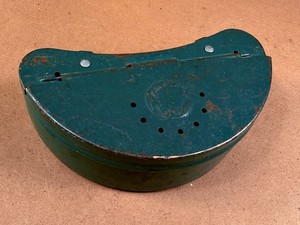 Vintage Green Metal "Old Pal" Fishing Live Bait Container Box / Baffle For Belt