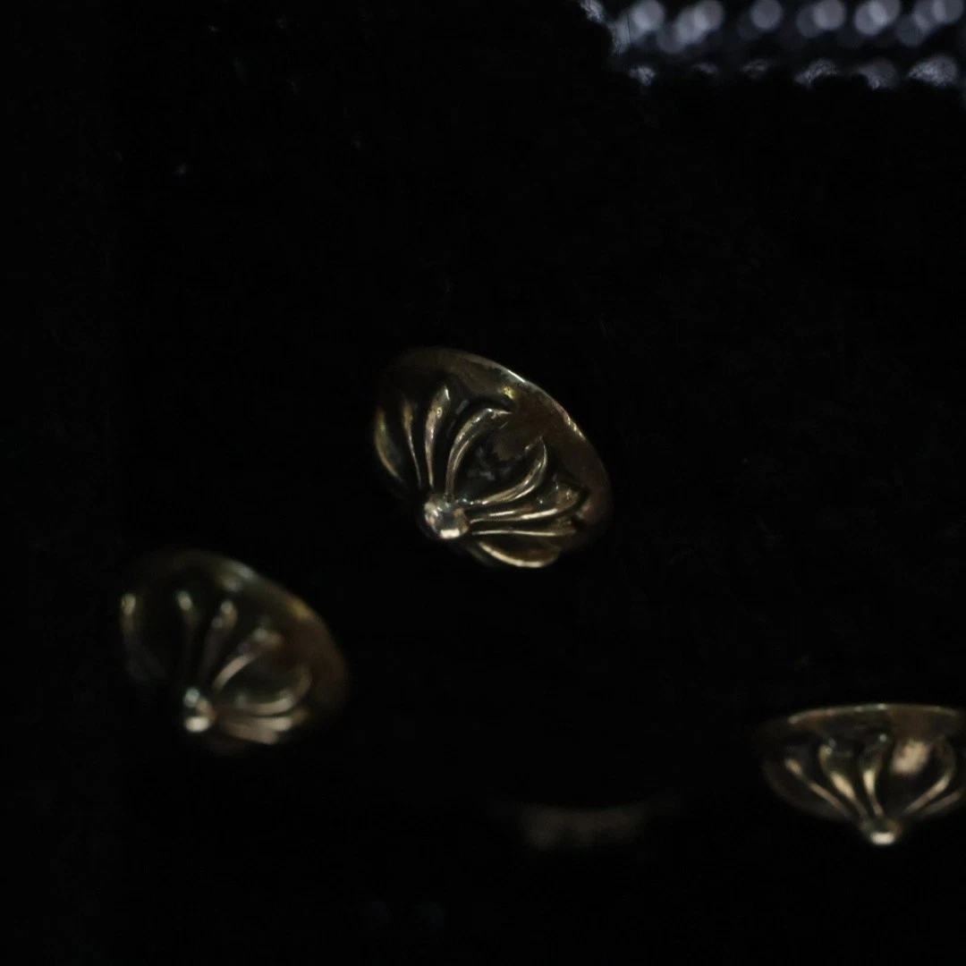 Felpa con cappuccio pullover CHROME HEARTS pelle toppa incrociata maglia cashmere nero usata 81092