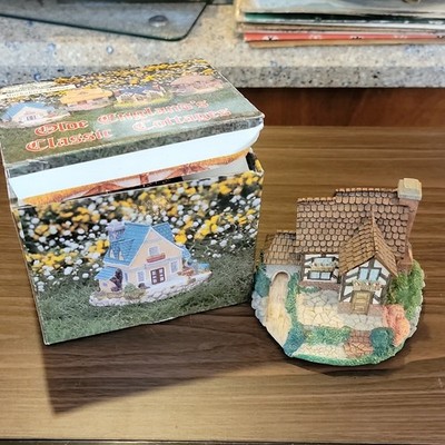 Olde England's Classic Cottages Tudor Hall Resin House Figurine Hand Painted 19 