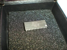 Commodore 128  and 64c (narrow board) Kernal rom chip IC. CSG 251913-01.