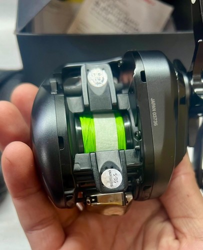 USED SHIMANO 17 EXSENCE DC XG 7.8:1 Left Hand Fishing Reel - Picture 5 of 5