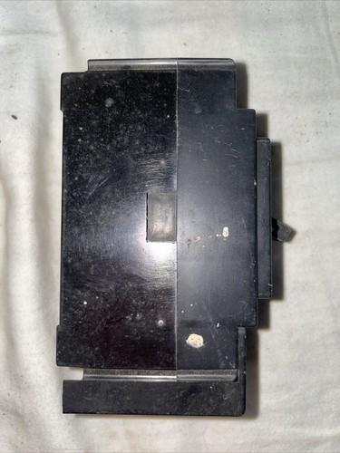 TOSHIBA E50C BREAKER 30A - Zdjęcie 7 z 7