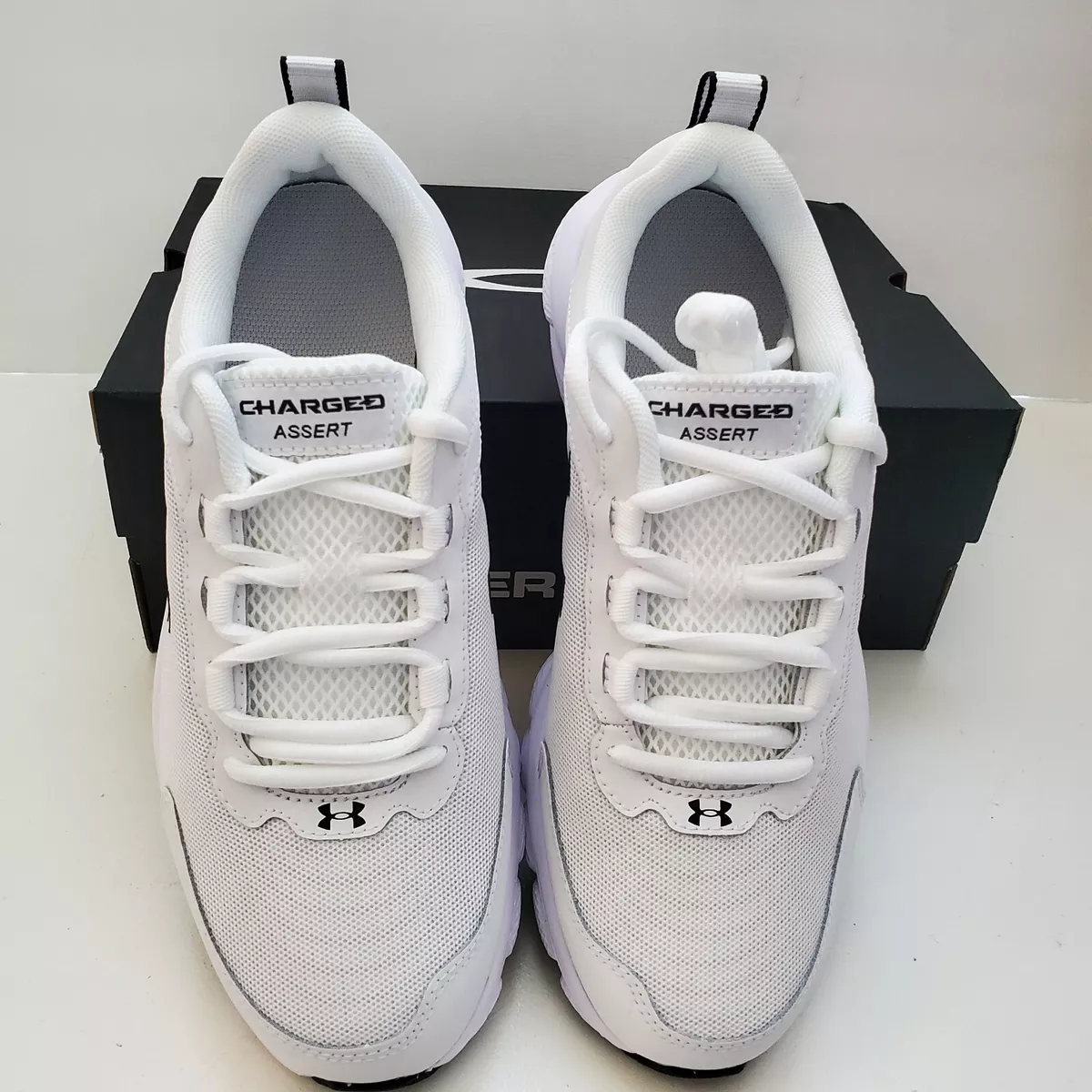 Ua charged shop assert 8 womens