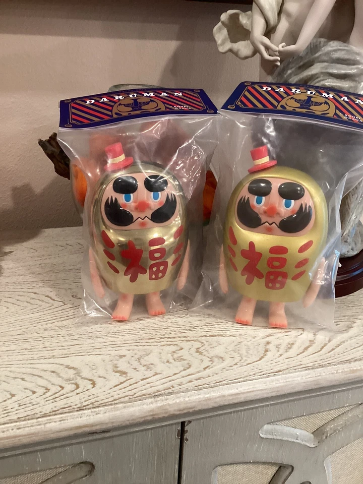 Lote de 2 figuras de vinilo How2work Kohei Ogawa Daruman Sofubi Chase y regular Foto 3 de 4