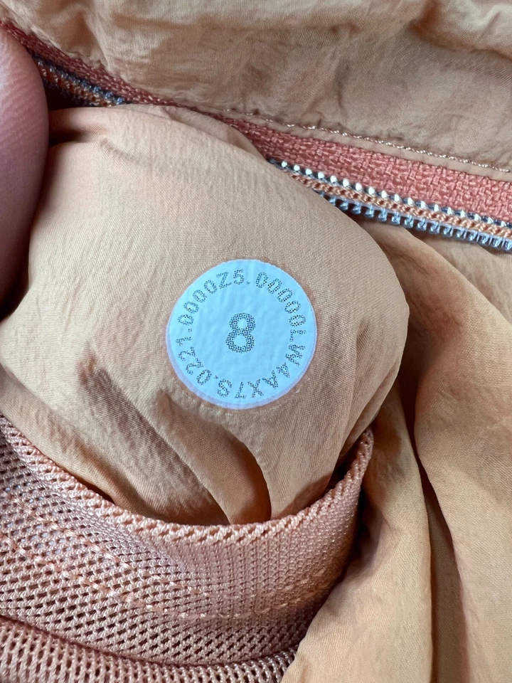 Tênis de corrida Lululemon Serve It jaqueta zíper completo damasco dourado laranja tamanho 8 - Imagem 4 de 4