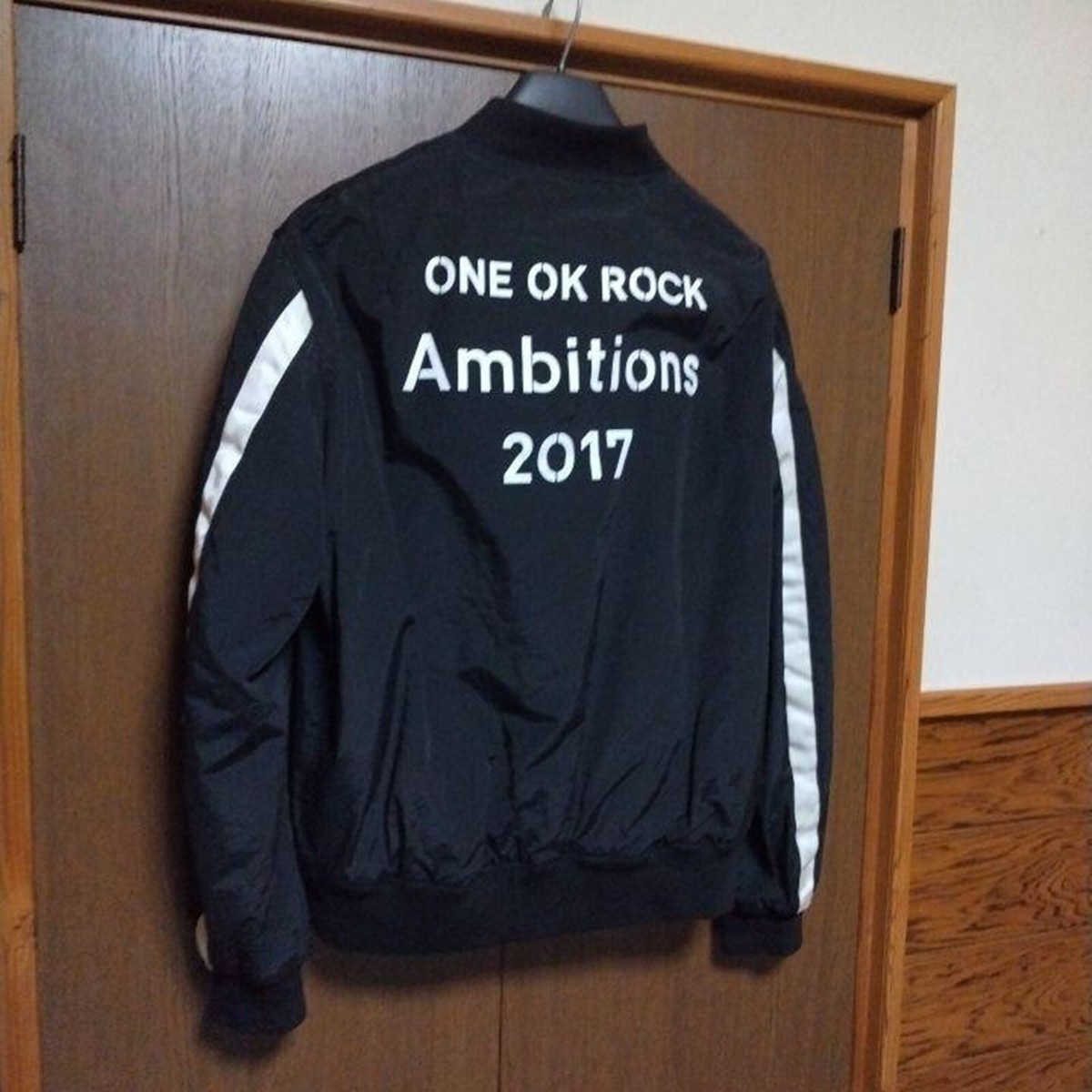 ONE OK ROCK ma-1 AMBITIONS Mサイズ ONE OK ROCK Japan Tour 2017 Ambitions Official MA-1 Bomber