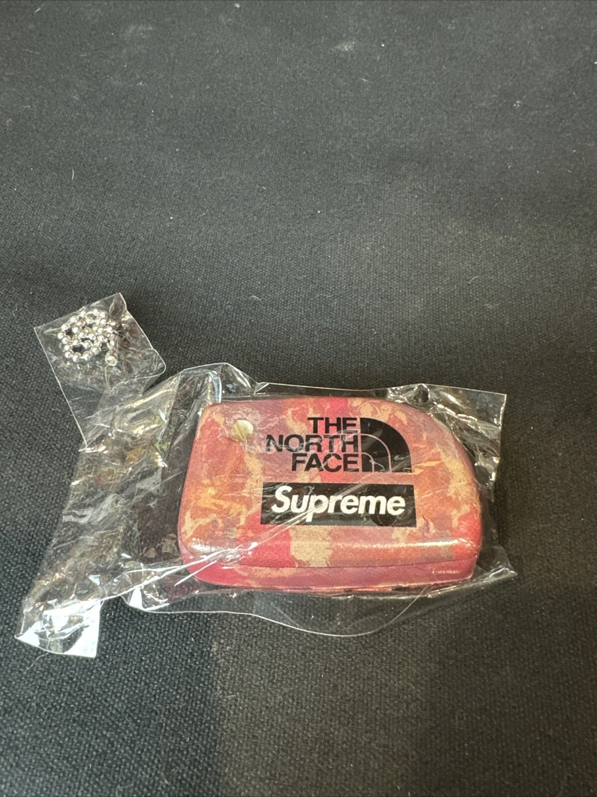 *AUTHENTIQUE* Porte clés Flottant Supreme x The North Face Multicolore   SS20