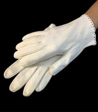 Women's Sm Dress Gloves Lace Trim Stretch Nylon White Vintage