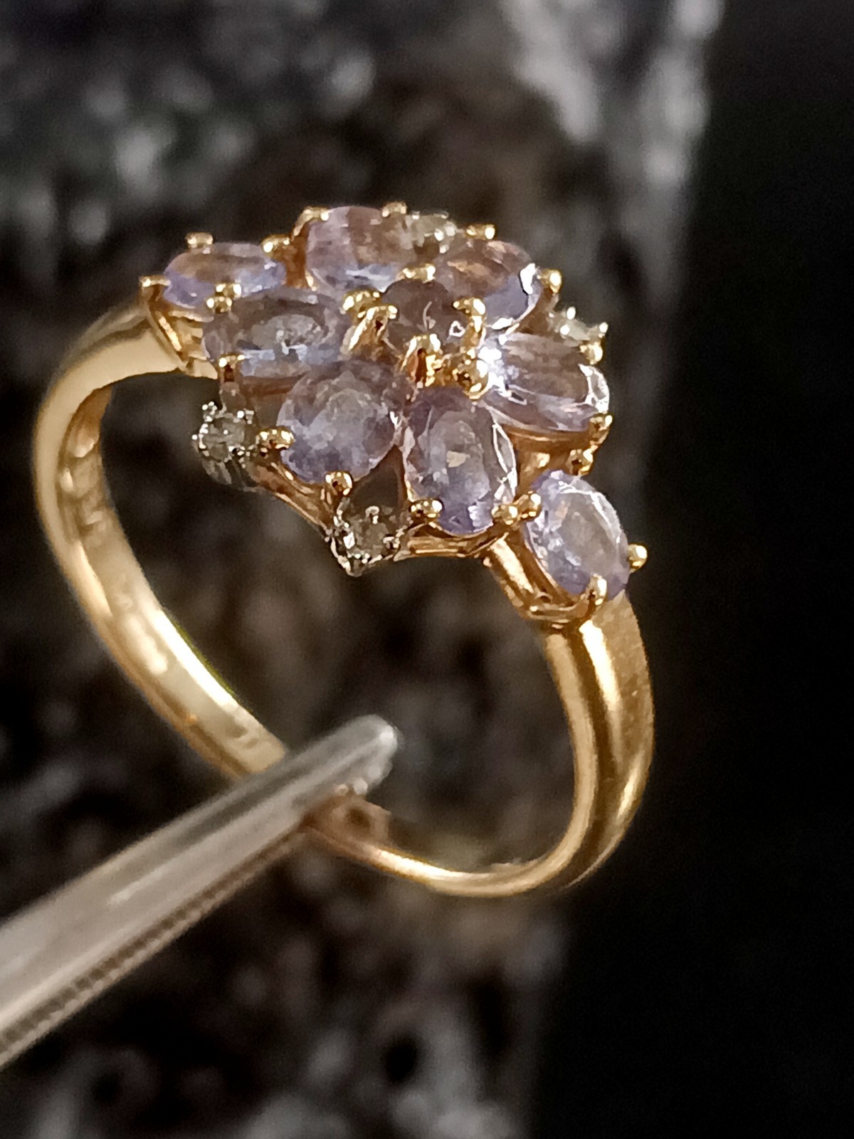 9ct White Gold Tanzanite and Diamond Cluster Ring Size P  2.3g Fully Hallmarked image 10