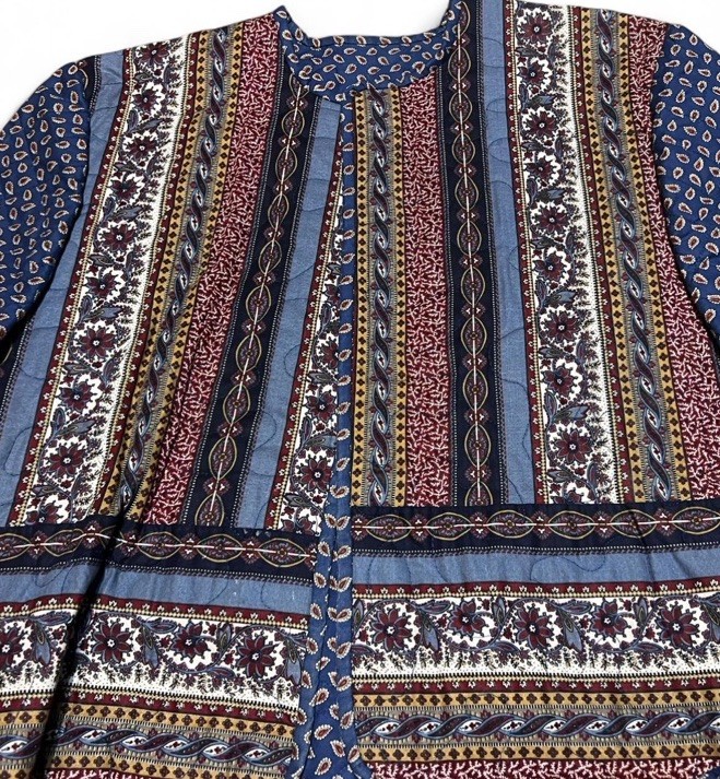 Quilted Pattern Light Weight Pull Over Women’s Si… - image 6