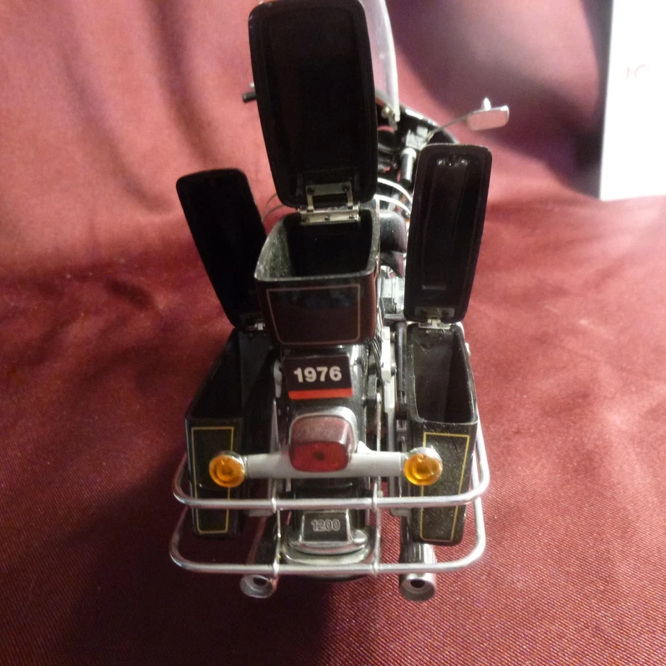 Franklin Mint - Harley-Davidson Motor Cycles Electra Glide FMPM 1976 Maßstab 1:10 - Bild 3 von 4