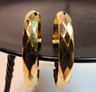 Vintage Signed TRIFARI Gold Tone Diamond Pattern hoop Clip-on Earrings Jewelry