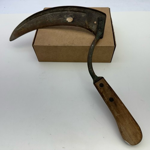 Vintage Craftsman USA Scythe Hand Sickle Natural Wood Handle 11" Blade