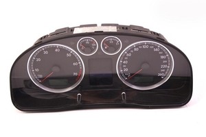 VW Passat 3B Tacho 3B0920827 Tachometer Kombiinstrument Benziner km/h VDO KFZ
