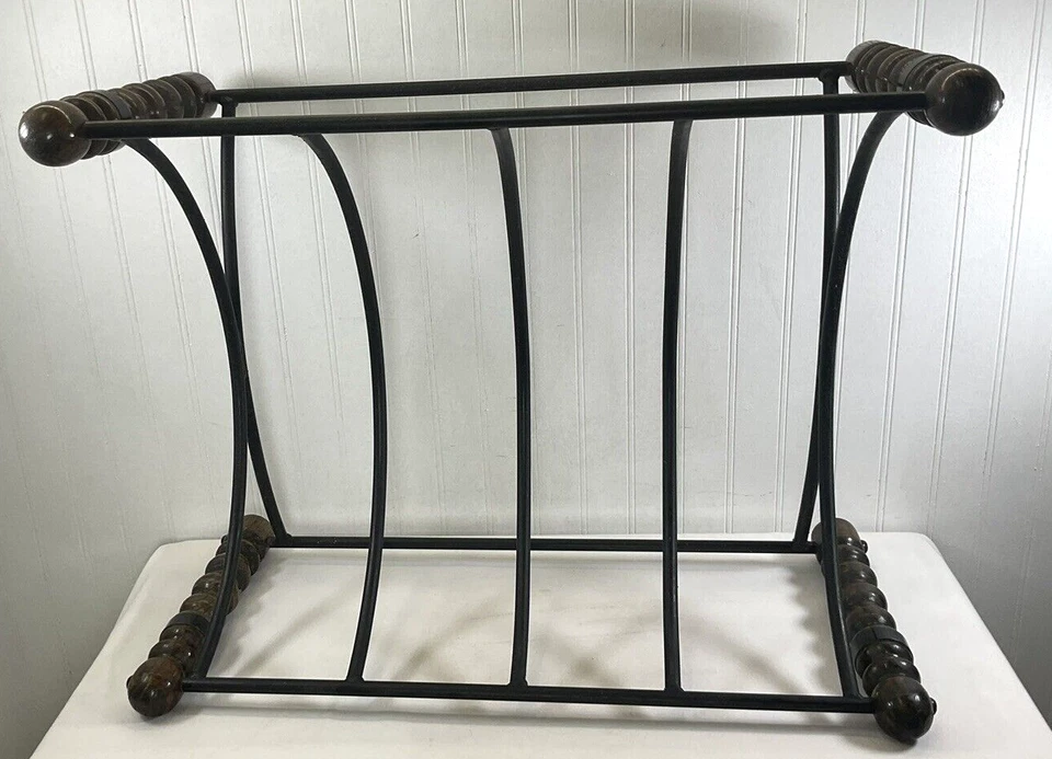 Soporte de troncos para chimenea de madera y hierro moderno de mediados de siglo Foto 3 de 4