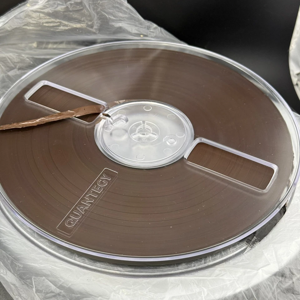 Cinta de audio Quantegy 499 Grand Master Gold Studio Master 1/4" 1200' usada Foto 4 de 4