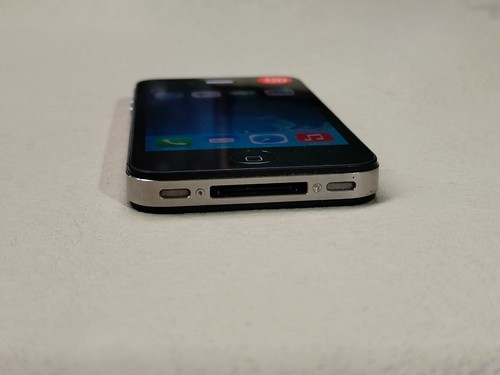 90%N ew Working Apple iPhone 4/4s White/Black 8/16/32GB UNLOCKED classic 3.5'' - Picture 12 of 24
