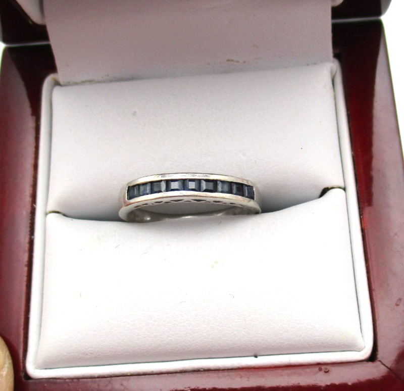 10K White Gold Blue Sapphire Band Ring Size 6.75 - 7 1.3 Gr [R389]