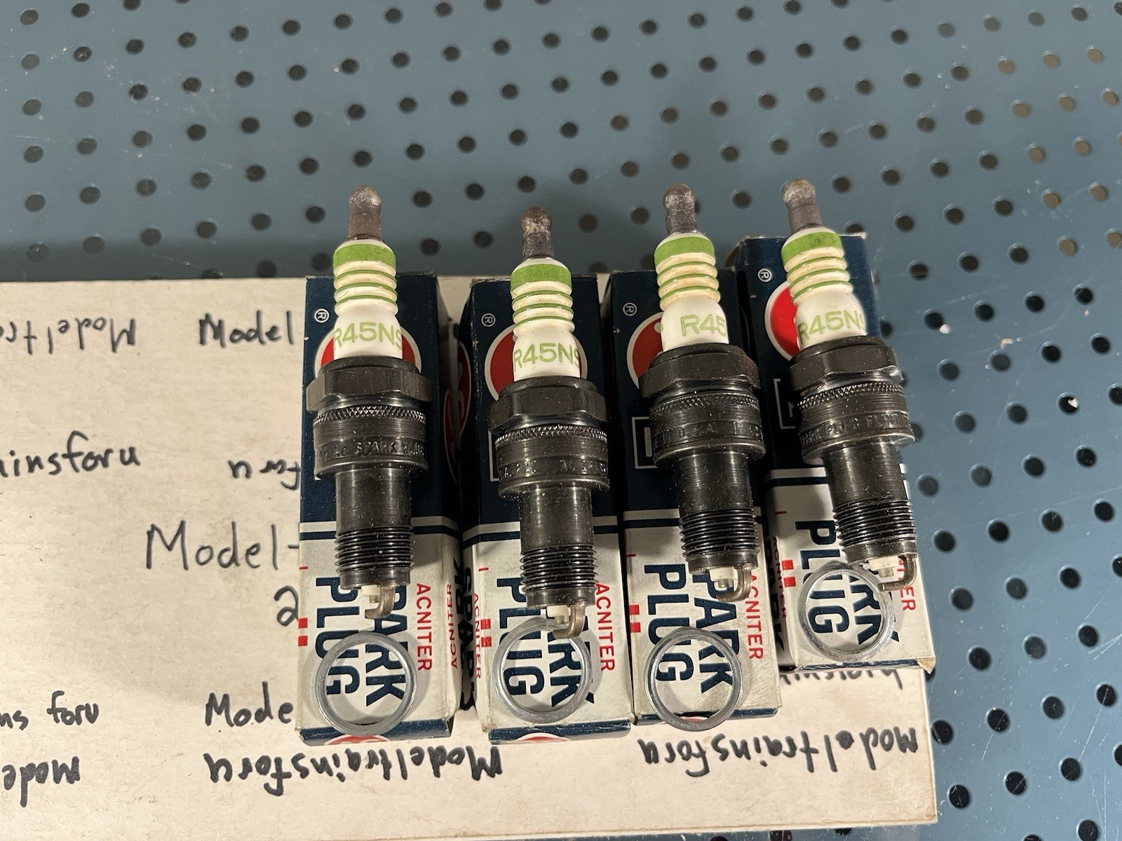 4 NOS ACDelco ACNITER R45NS Spark Plugs GM 5613314 New Old Stock