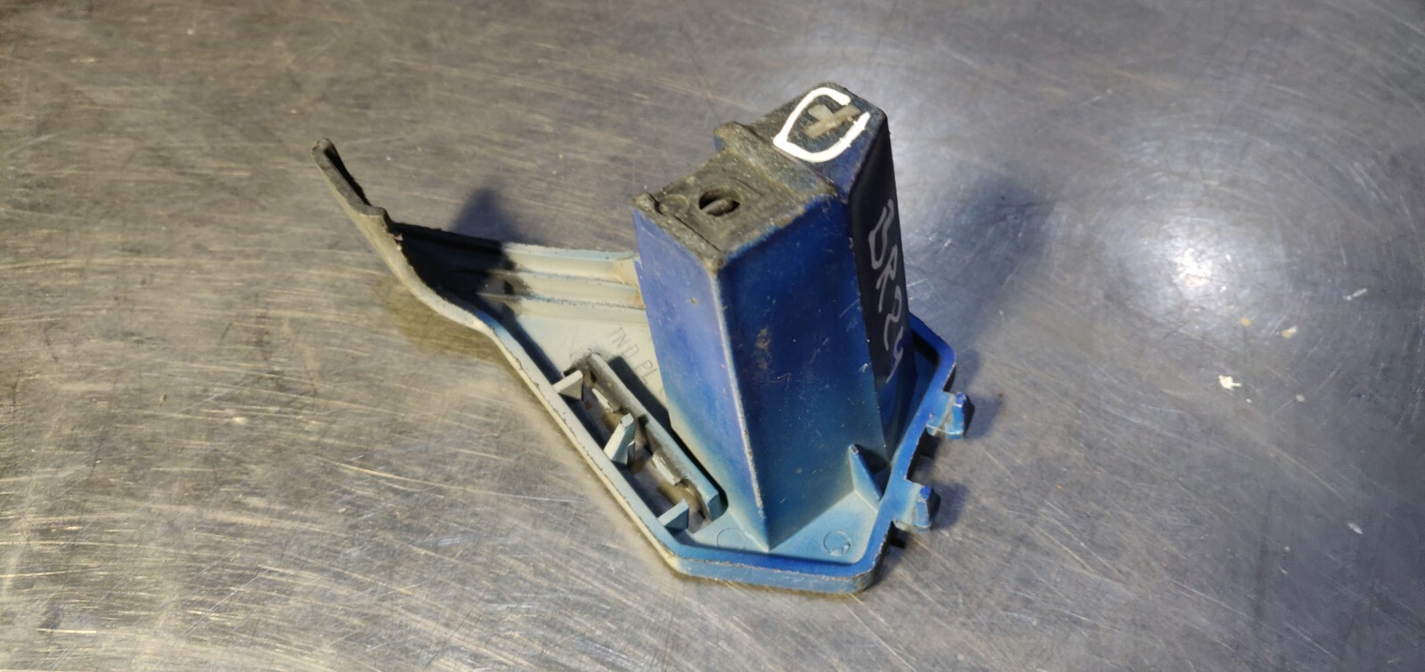 CITROEN SAXO BUMPER BRACKET 9617954277 (BR24) | eBay