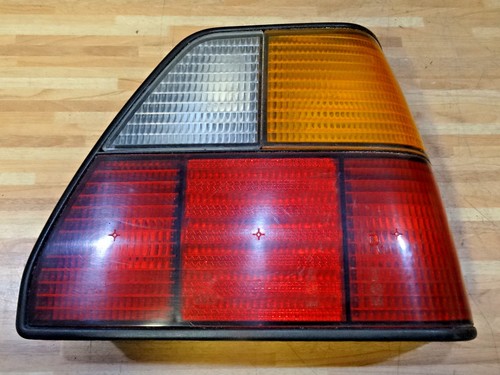 RÜCKLEUCHTE rechts + VW Golf II 19 E Bj.88-91 + LEUCHTMITTELHALTER + 191945112B