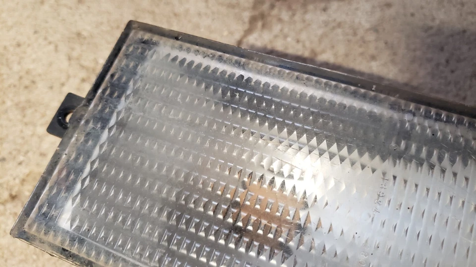  Luz de estacionamiento Mopar 1973-74 Plymouth Satellite Road Runner GTX Foto 3 de 4