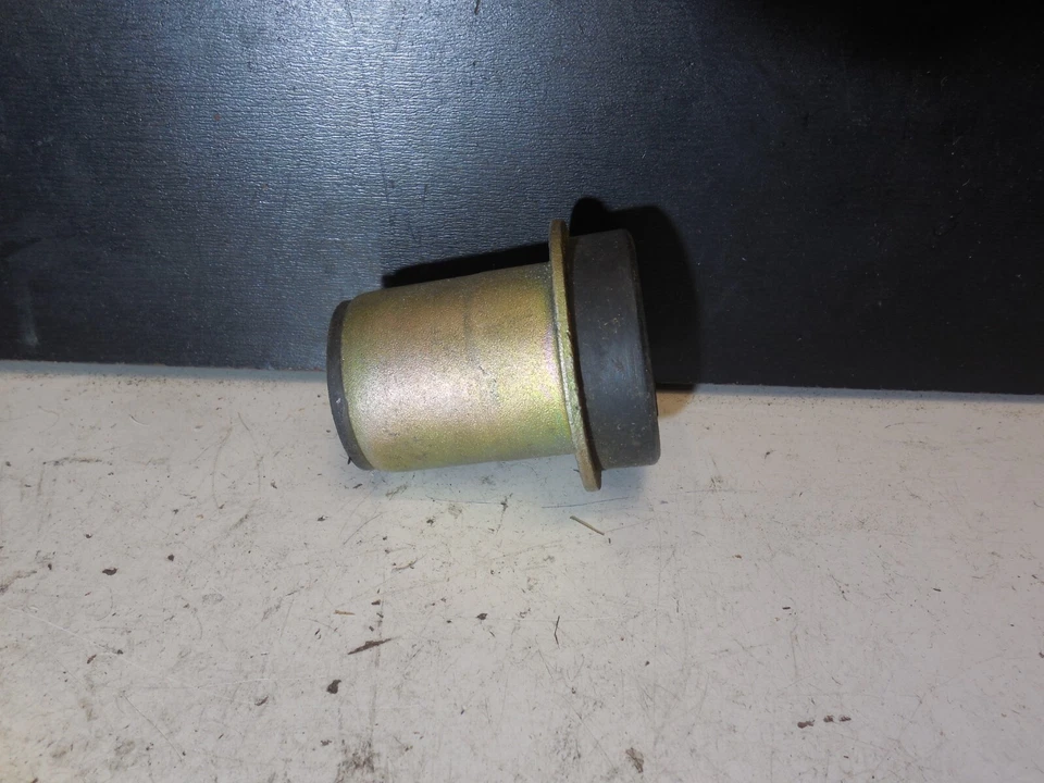 Kit de 2 bujes de brazo de control superior (1) K6108 para Buick Century 73-77 Foto 3 de 4