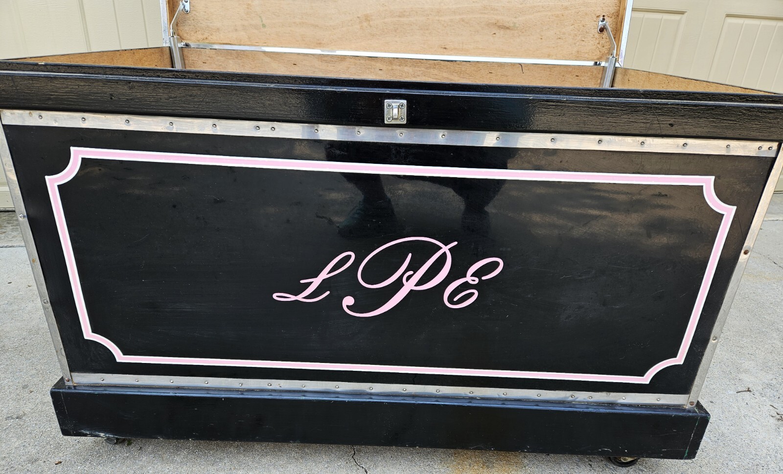 Large Deluxe Horse Tack Trunk W/ Cover Excellent Preowned Condition