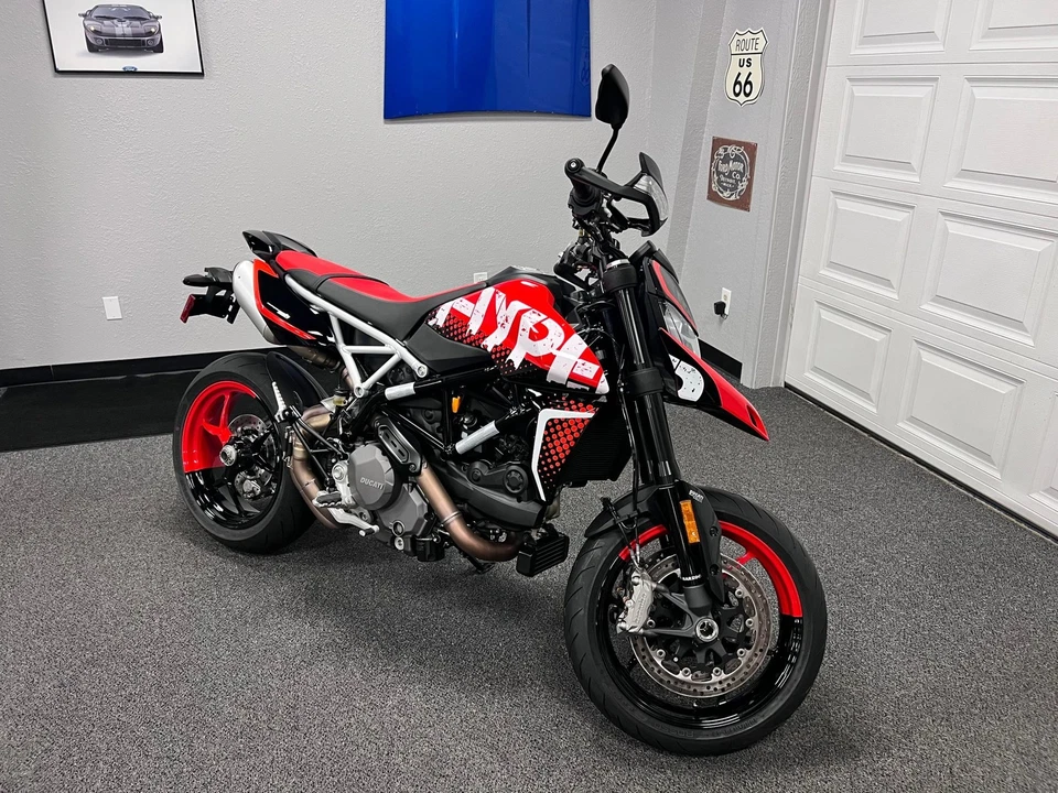2022 Ducati Hypermotard - Изображение 2 из 4