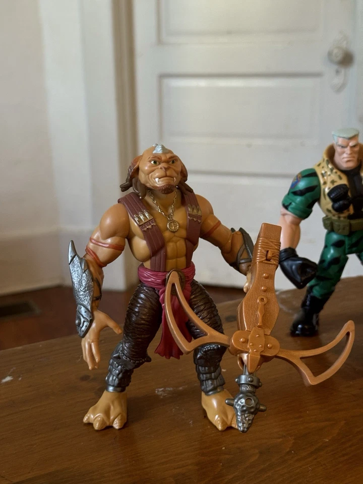 Small Soldiers Chip Hazard And Archer With Weapons In That Work! 1998 - Image 4 of 4