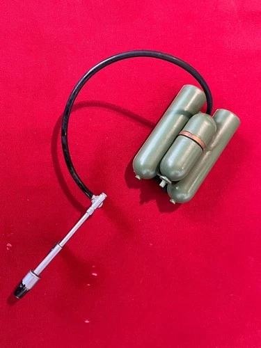 RARE VINTAGE HASBRO 1964 GIJOE Flamethrower with no stamp!!