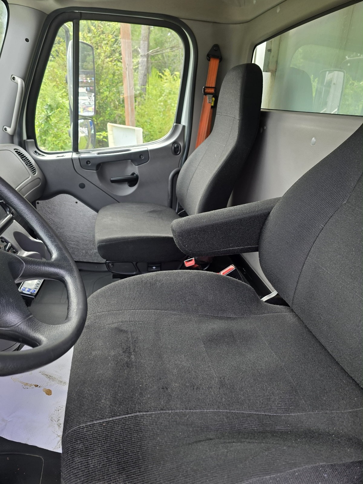 Freightliner Business Class M2