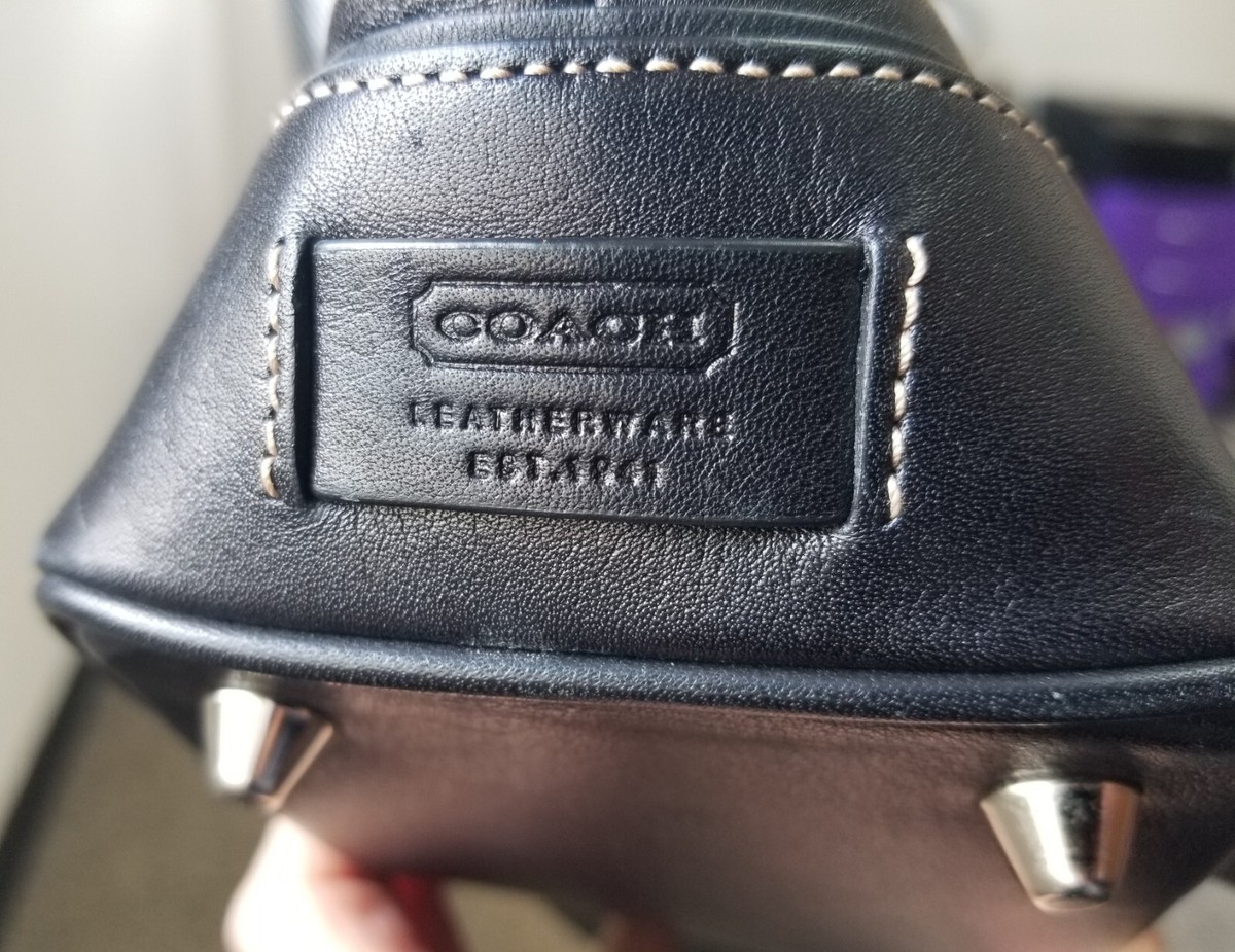 Authenticated COACH #9267 Hamptons Leather Flap Satchel - Smooth