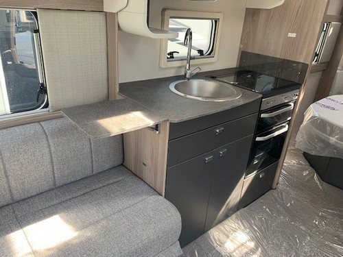 2025 Sprite Exclusive Grande Major 4 SB - 8ft Wide - Island Bed - WAS £30,705 - Picture 5 of 21