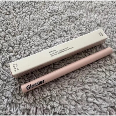 Glossier Pro Tip Brush Point Eyeliner in Schwarz 0,47 ml