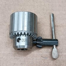JACOBS CHUCK 32B W/ CHUCK KEY NOS