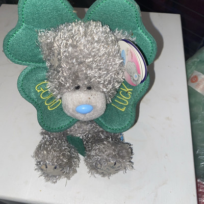 Me To You Tatty Teddy Good Luck kleiner Bär neu 4 Blatt Kleeblatt blaue Nase Patrick J