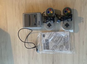 SNES - Nintendo Classic Mini: Super NES (Electronic Games)