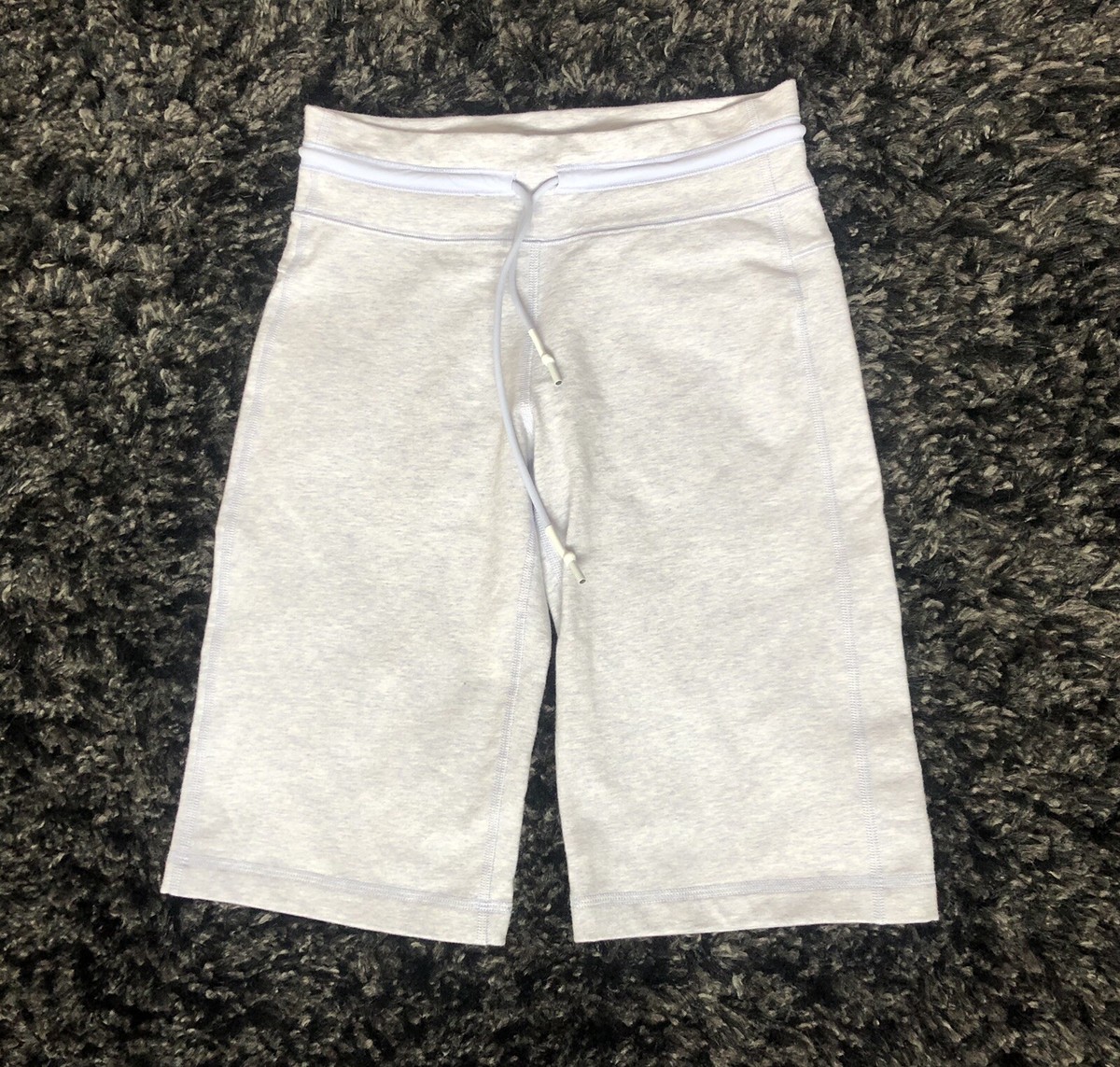 LULULEMON Gray Blue Capri Sweatpants Drawstring Back Zipper Pocket Size