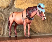 BREYER - #834 -  1991 - MATTE RED ROAN OLD TIMER WITH BLUE HAT - MINT