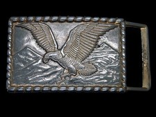 TC03104 VINTAGE 1970s  BALD EAGLE  ART GOLDTONE  SILVERTONE BELT BUCKLE