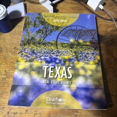 TEXAS REAL ESTATE AGENCY - Paperback, by Loretta Dehay - Acceptable n