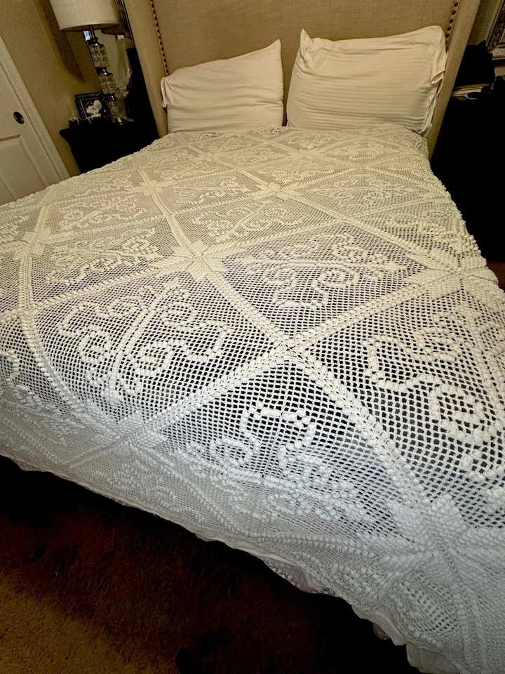 Vintage Hand Made 100% Heavy Cotton Crochet Queen Bedspread White 88”x110” - Image 4 of 4