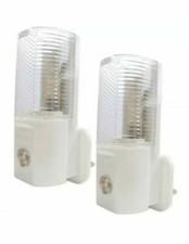 PLUG IN LOW ENERGY AUTOMATIC LED BABY NIGHT LIGHT DUSK TO DAWN SENSOR
