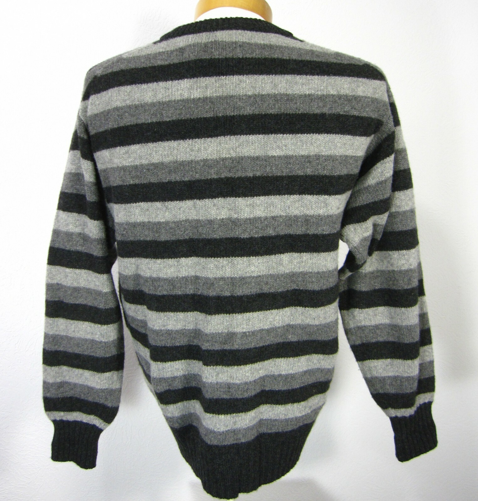 Mc George Long Sleeve Super Lambswool Made in Scotland Sweater L Large Gray image 9