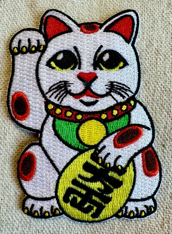 MANEKI NEKO IRON-ON PATCH embroidered JAPANESE GOOD LUCK CAT LUCKY CHARM FORTUNE - Image 2 of 4