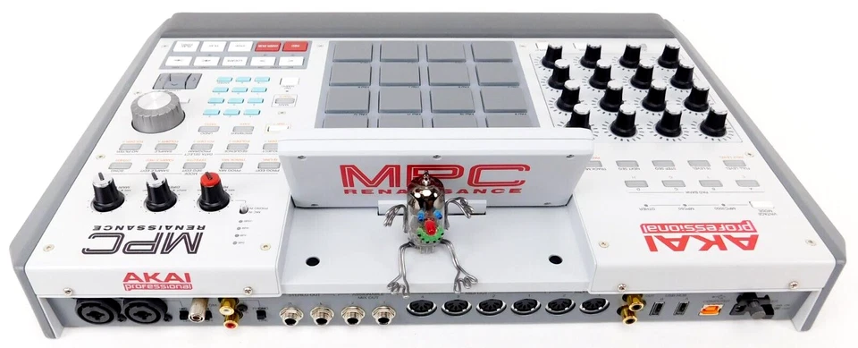 Akai MPC Renaissance Sampler Synthesizer + Fast Neuwertig + 1.5Jahre Garantie - Bild 4 von 4