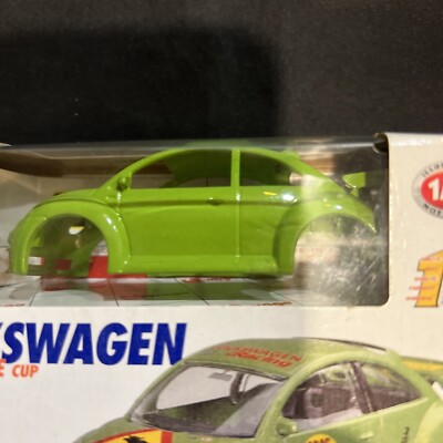 VOLKSWAGEN NEW BEETLE CUP RACE CAR 1/43 Burago Diecast Kit Green