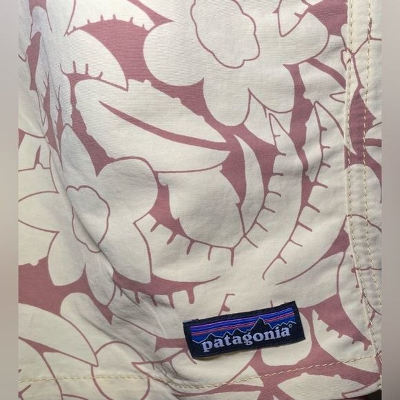 Patagonia Baggies Shorts yellow and brown woman’s size XS thumbnail 5